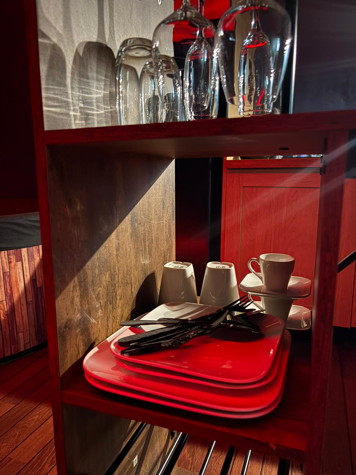 L'envers Suite M#01 Loveroom Metz - Chambre king size en sousplexe