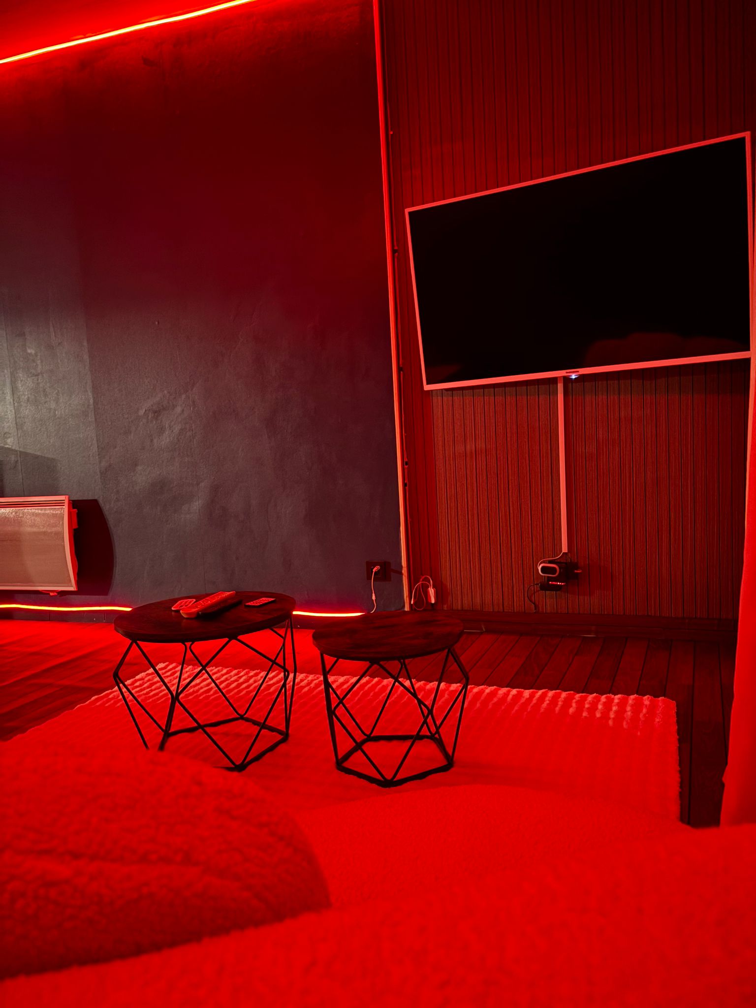 L'envers Suite M#01 Loveroom Metz - Ambiance romantique et décoration soignée