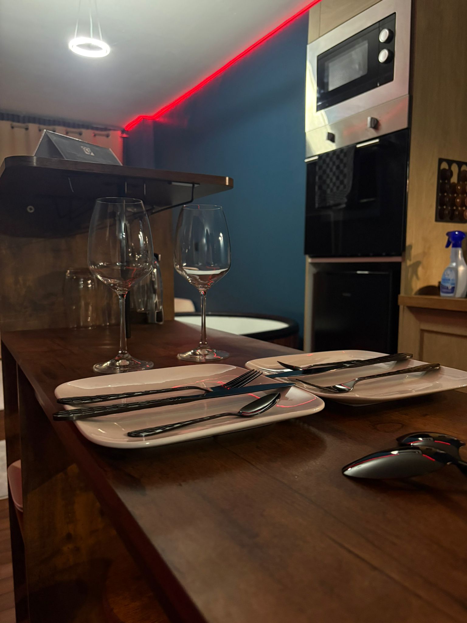 L'envers Suite M#01 Loveroom Metz - Cuisine équipée avec machine à café