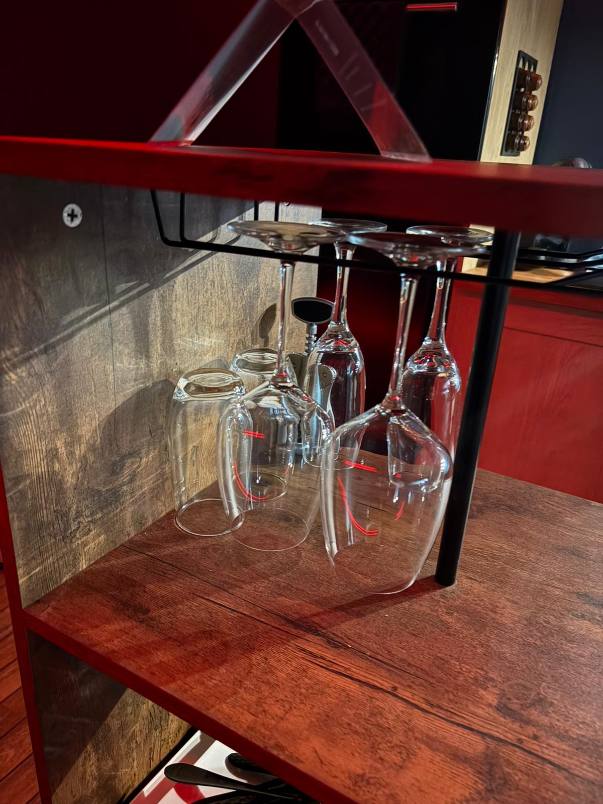 L'envers Suite M#01 Loveroom Metz - Spa jacuzzi privatif avec éclairage romantique