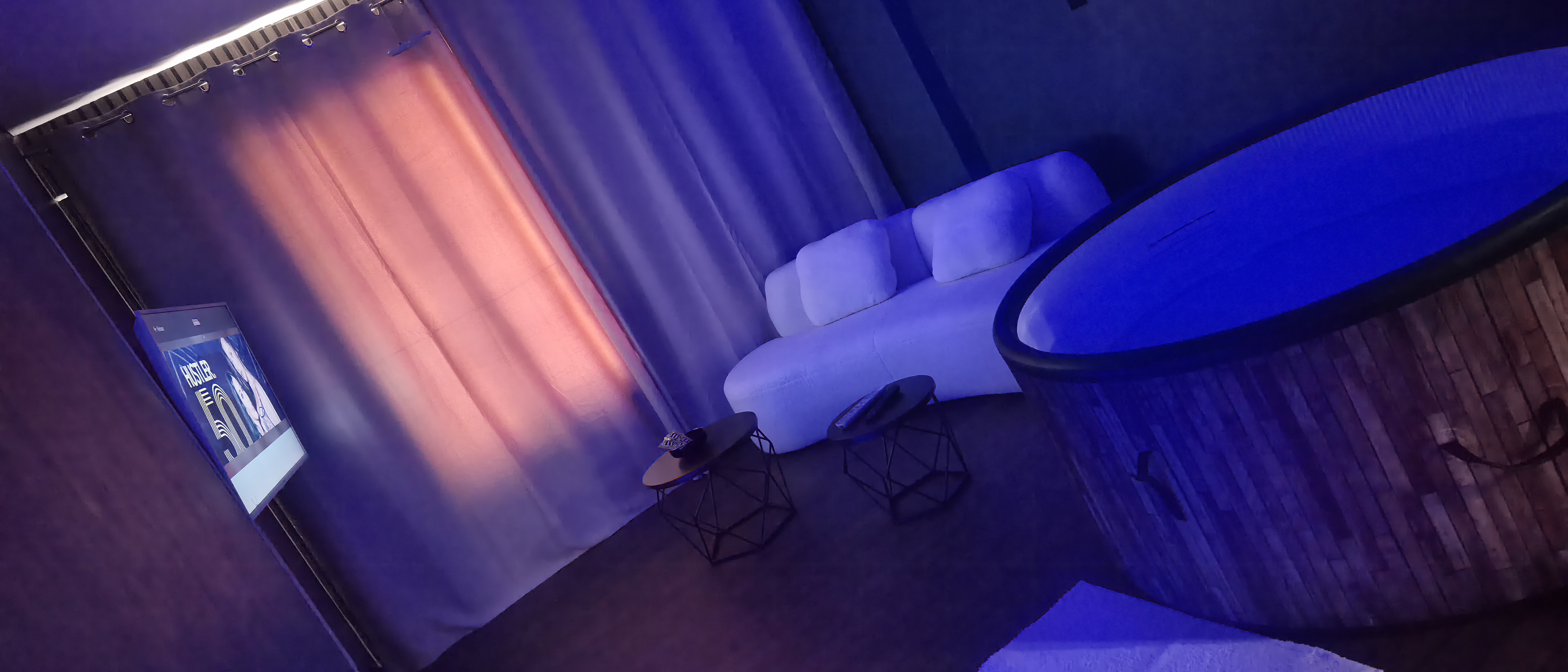 Suite M#01 - Vue g\u00e9n\u00e9rale du s\u00e9jour